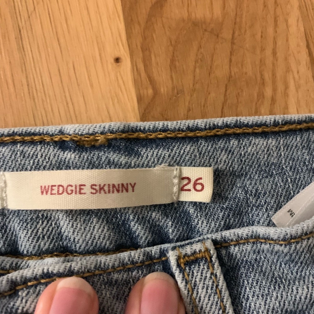 Levis wedgie Jean